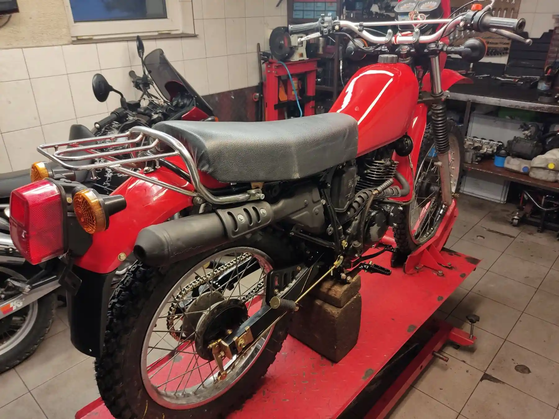 Suzuki DR125 S #1