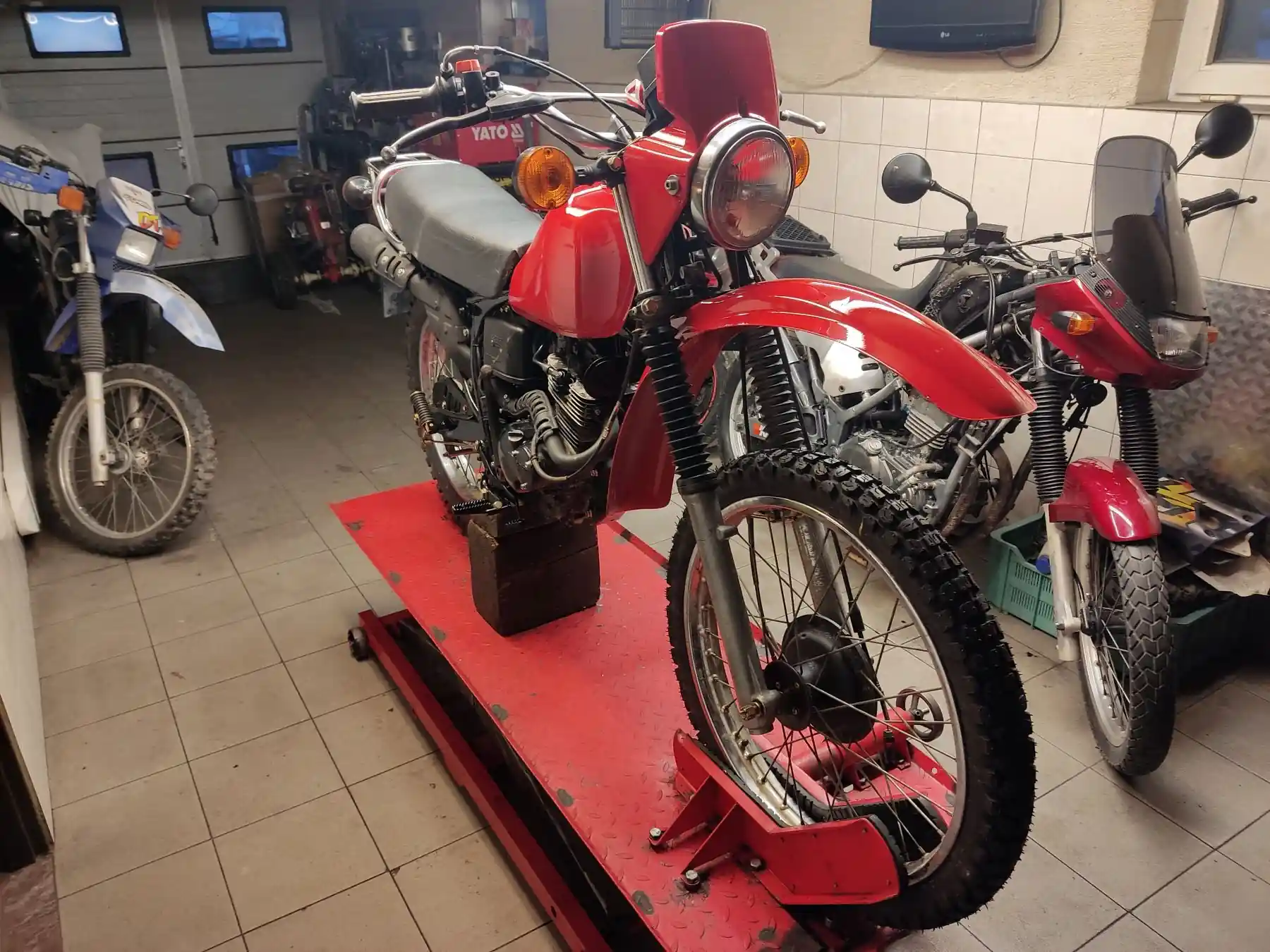 Suzuki DR125 S #5